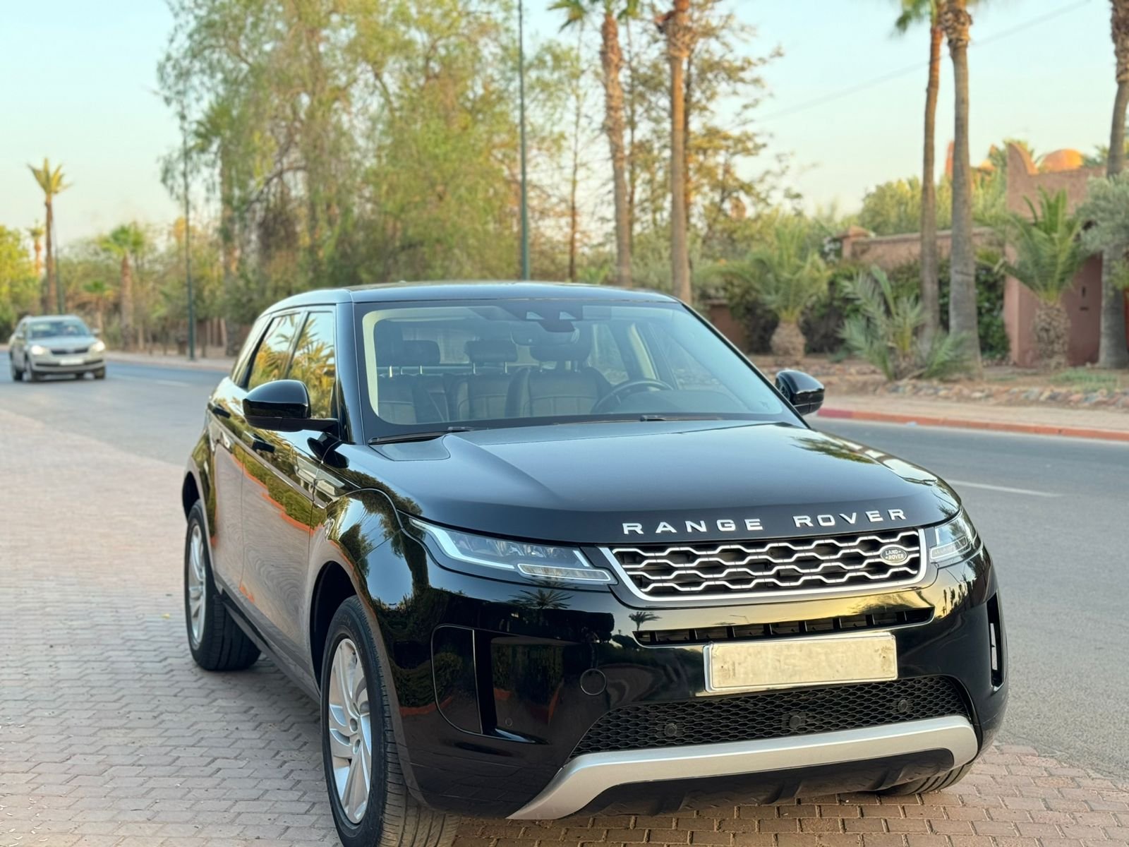 Lazrak auto Range rover evoque 2019 